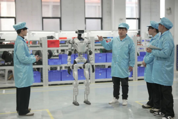 中鼎股份全尺寸人形机器人下线